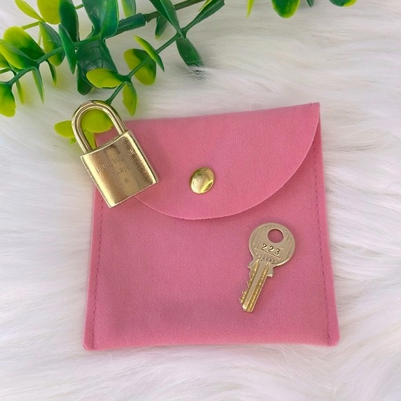 Louis Vuitton Padlock and Key #223 - Picture 7 of 14